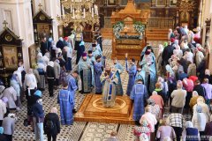 В канун праздника Успения Пресвятой Богородицы Епископ Антоний совершил всенощное бдение в Свято-Покровском соборе
