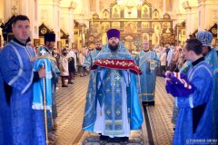 В праздник Успения Пресвятой Богородицы епископ Антоний совершил Божественную литургию в Покровском кафедральном соборе города Гродно