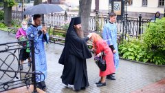 В праздник Успения Пресвятой Богородицы епископ Антоний совершил Божественную литургию в Покровском кафедральном соборе города Гродно