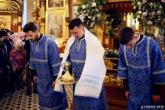 В праздник Успения Пресвятой Богородицы епископ Антоний совершил Божественную литургию в Покровском кафедральном соборе города Гродно