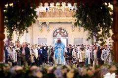 В праздник Успения Пресвятой Богородицы епископ Антоний совершил Божественную литургию в Покровском кафедральном соборе города Гродно