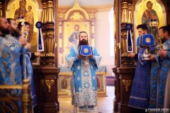 В праздник Успения Пресвятой Богородицы епископ Антоний совершил Божественную литургию в Покровском кафедральном соборе города Гродно