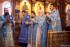 В праздник Успения Пресвятой Богородицы епископ Антоний совершил Божественную литургию в Покровском кафедральном соборе города Гродно