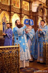 В праздник Успения Пресвятой Богородицы епископ Антоний совершил Божественную литургию в Покровском кафедральном соборе города Гродно