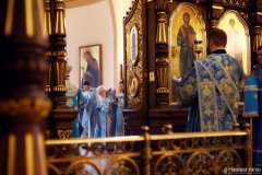 В праздник Успения Пресвятой Богородицы епископ Антоний совершил Божественную литургию в Покровском кафедральном соборе города Гродно