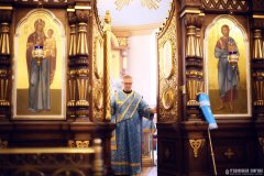 В праздник Успения Пресвятой Богородицы епископ Антоний совершил Божественную литургию в Покровском кафедральном соборе города Гродно