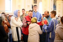 В праздник Успения Пресвятой Богородицы епископ Антоний совершил Божественную литургию в Покровском кафедральном соборе города Гродно