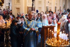 В праздник Успения Пресвятой Богородицы епископ Антоний совершил Божественную литургию в Покровском кафедральном соборе города Гродно