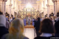 Епископ Антоний совершил всенощное бдение с чином Погребения Пресвятой Богородицы в Покровском соборе