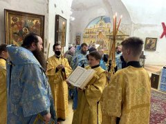 В канун праздника Рождества Пресвятой Богородицы епископ Антоний совершил всенощное бдение в храме великомученицы Ирины (Представительство Белорусского Экзархата в городе Москве) В канун праздника Рождества Пресвятой Богородицы епископ Антоний совершил всенощное бдение в храме великомученицы Ирины (Представительство Белорусского Экзархата в городе Москве)