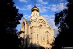 Епископ Антоний совершил Литургию на приходе храма Усекновения главы Иоанна Предтечи в Гродно