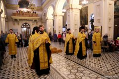 В канун Недели 13-й по Пятидесятнице епископ Антоний совершил всенощное бдение в Покровском кафедральном соборе города Гродно В канун Недели 13-й по Пятидесятнице епископ Антоний совершил всенощное бдение в Покровском кафедральном соборе города Гродно