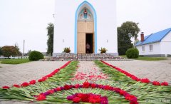 Архиепископ Антоний совершил Литургию в Покровском храме агрогородка Олекшицы [+ ВИДЕО]