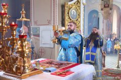 Архиепископ Антоний совершил Литургию в Покровском храме агрогородка Олекшицы [+ ВИДЕО]