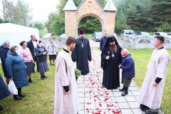 Архиепископ Антоний совершил обновление храма в честь Покрова Пресвятой Богородицы деревни Понижаны [+ ВИДЕО]