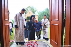 Архиепископ Антоний совершил обновление храма в честь Покрова Пресвятой Богородицы деревни Понижаны [+ ВИДЕО]