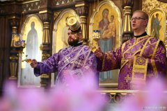 В праздник Воздвижения Креста Господня архиепископ Антоний возглавил Литургию в Покровском кафедральном  соборе города Гродно [+ ВИДЕО]