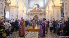 В праздник Воздвижения Креста Господня архиепископ Антоний возглавил Литургию в Покровском кафедральном  соборе города Гродно [+ ВИДЕО]