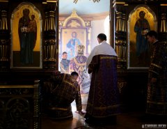 В праздник Воздвижения Креста Господня архиепископ Антоний возглавил Литургию в Покровском кафедральном  соборе города Гродно [+ ВИДЕО]