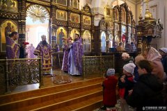 В праздник Воздвижения Креста Господня архиепископ Антоний возглавил Литургию в Покровском кафедральном  соборе города Гродно [+ ВИДЕО]