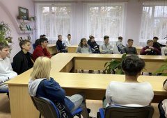 В Берестовицком сельскохозяйственном лицее прошла беседа о смысле христианской жизни В Берестовицком сельскохозяйственном лицее прошла беседа о смысле христианской жизни