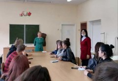 Преподаватель воскресной школы Благовещенского храма Волковыска провела лекцию в педагогическом колледже Преподаватель воскресной школы Благовещенского храма Волковыска провела лекцию в педагогическом колледже