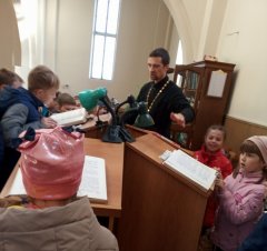 Волковысский Петропавловский собор посетили учащиеся средней школы №7 Волковысский Петропавловский собор посетили учащиеся средней школы №7