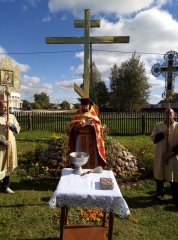 Освящен поклонный крест на приходе праведной Софии Слуцкой в городе Мосты Освящен поклонный крест на приходе праведной Софии Слуцкой в городе Мосты