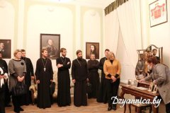 Факультатыў “Асновы духоўна-маральнай культуры і патрыятызму” абмеркавалі ў Шчучыне Факультатыў “Асновы духоўна-маральнай культуры і патрыятызму” абмеркавалі ў Шчучыне