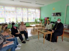 Руководитель епархиального отдела образования провел консультации для педагогов-инноваторов Руководитель епархиального отдела образования провел консультации для педагогов-инноваторов