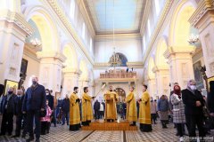 В Неделю 16-ю по Пятидесятнице архиепископ Антоний совершил Литургию в Покровском кафедральном соборе города Гродно [+ ВИДЕО]