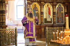 В Неделю по Воздвижении архиепископ Антоний совершил Литургию в Покровском кафедральном соборе города Гродно [+ ВИДЕО]