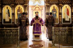 В Неделю по Воздвижении архиепископ Антоний совершил Литургию в Покровском кафедральном соборе города Гродно [+ ВИДЕО]