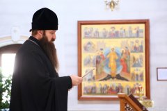 Правящий архиерей привел к присяге судей Епархиального суда Правящий архиерей привел к присяге судей Епархиального суда