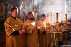 В канун Недели 16-й по Пятидесятнице архиепископ Антоний совершил всенощное бдение в Покровском кафедральном соборе города Гродно В канун Недели 16-й по Пятидесятнице архиепископ Антоний совершил всенощное бдение в Покровском кафедральном соборе города Гродно