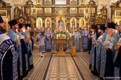 В канун праздника Покрова Пресвятой Богородицы архиепископ Антоний совершил всенощное бдение в Покровском кафедральном соборе города Гродно В канун праздника Покрова Пресвятой Богородицы архиепископ Антоний совершил всенощное бдение в Покровском кафедральном соборе города Гродно