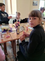 Маленькие прихожане Свято-Троицкого храма в Зельве смастерили подарки для мам Маленькие прихожане Свято-Троицкого храма в Зельве смастерили подарки для мам