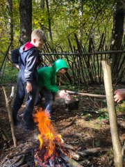 Поход с зарицкими скаутами: «Пока взрослым интересно играть в эту игру, детям тоже будет интересно» Поход с зарицкими скаутами: «Пока взрослым интересно играть в эту игру, детям тоже будет интересно»