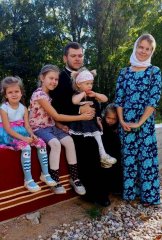 «Это как космос, как бесконечность: их много, а будет еще больше, и в каждом — ты». Многодетные матушки рассказывают о своем опыте «Это как космос, как бесконечность: их много, а будет еще больше, и в каждом — ты». Многодетные матушки рассказывают о своем опыте