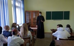Иерей Александр Богдан встретился с учащимися Волковысского аграрного колледжа Иерей Александр Богдан встретился с учащимися Волковысского аграрного колледжа