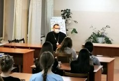 Иерей Игорь Данильчик встретился со студентами-медиками