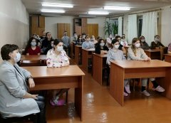 Иерей Игорь Данильчик встретился со студентами-медиками