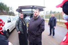 Гродненская епархия передала первую партию гуманитарной помощи беженцам Гродненская епархия передала первую партию гуманитарной помощи беженцам