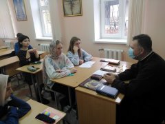 В Свято-Владимирском приходе города Гродно состоялась беседа для молодежи «Устарел ли Ветхий Завет?»