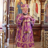 2 мая 2013г. В Великий Четверг архиепископ Артемий совершил Божественную литургию святителя Василия Великого
