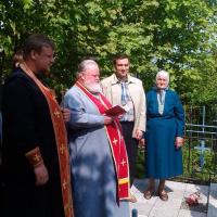 14 мая 2013г. Освящение надгробного креста и памятника на могиле отца Павла Волынцевича в Волковыске
