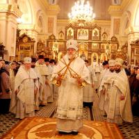 22 февраля 2014 года. Патриарший Экзарх всея Беларуси совершил литургию и панихиду в Покровском кафедральном соборе города Гродно