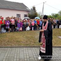8 мая 2014 года. Священник принял участие в торжественных мероприятиях, посвященных 69-й годовщине Победы в деревне Подороск