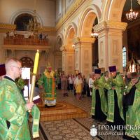 7 июня 2014 года. Накануне праздника Святой Троицы архиепископ Артемий совершил бдение в кафедральном соборе Гродно