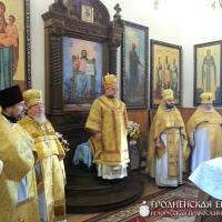 26 октября 2014 года. Архиепископ Артемий совершил литургию в кафедральном соборе Волковыска